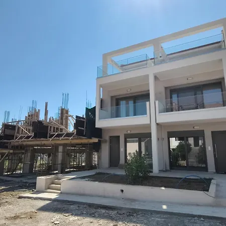 Windfall Luxury House Γερακινή