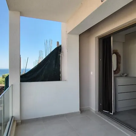 Windfall Luxury House Дом отдыха *