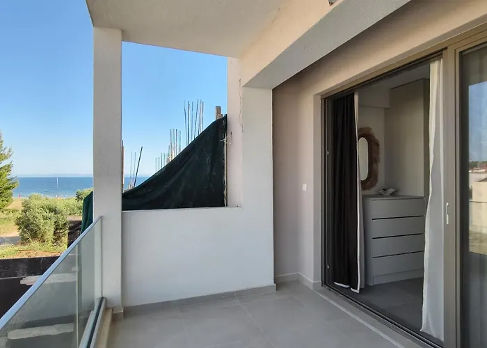 Windfall Luxury House Дом отдыха *
